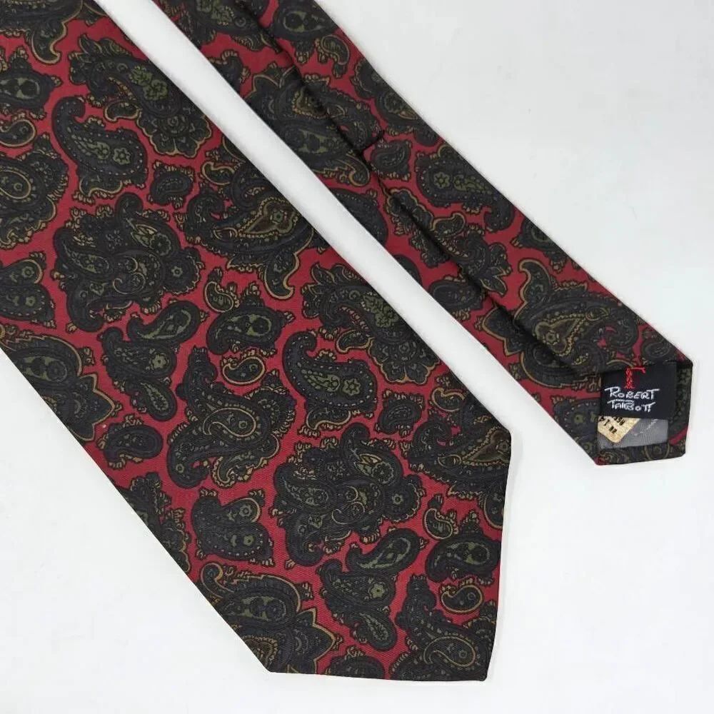 ROBERT TALBOTT PHELPS SILK TIE RED BLACK GREEN PAISLEY SMOOTH VINTAGE 3.5" X 57"
